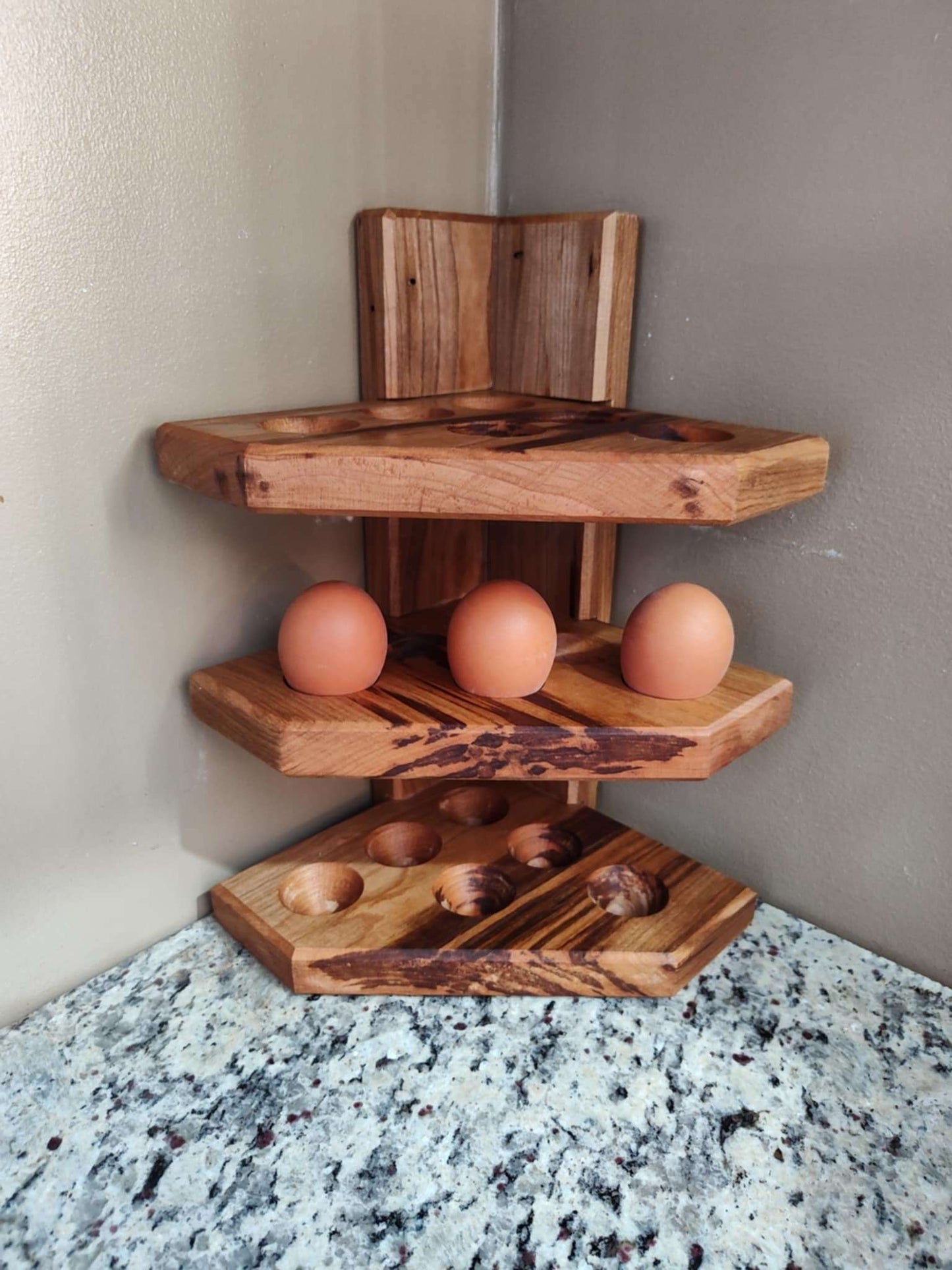 CORNER EGG CADDY