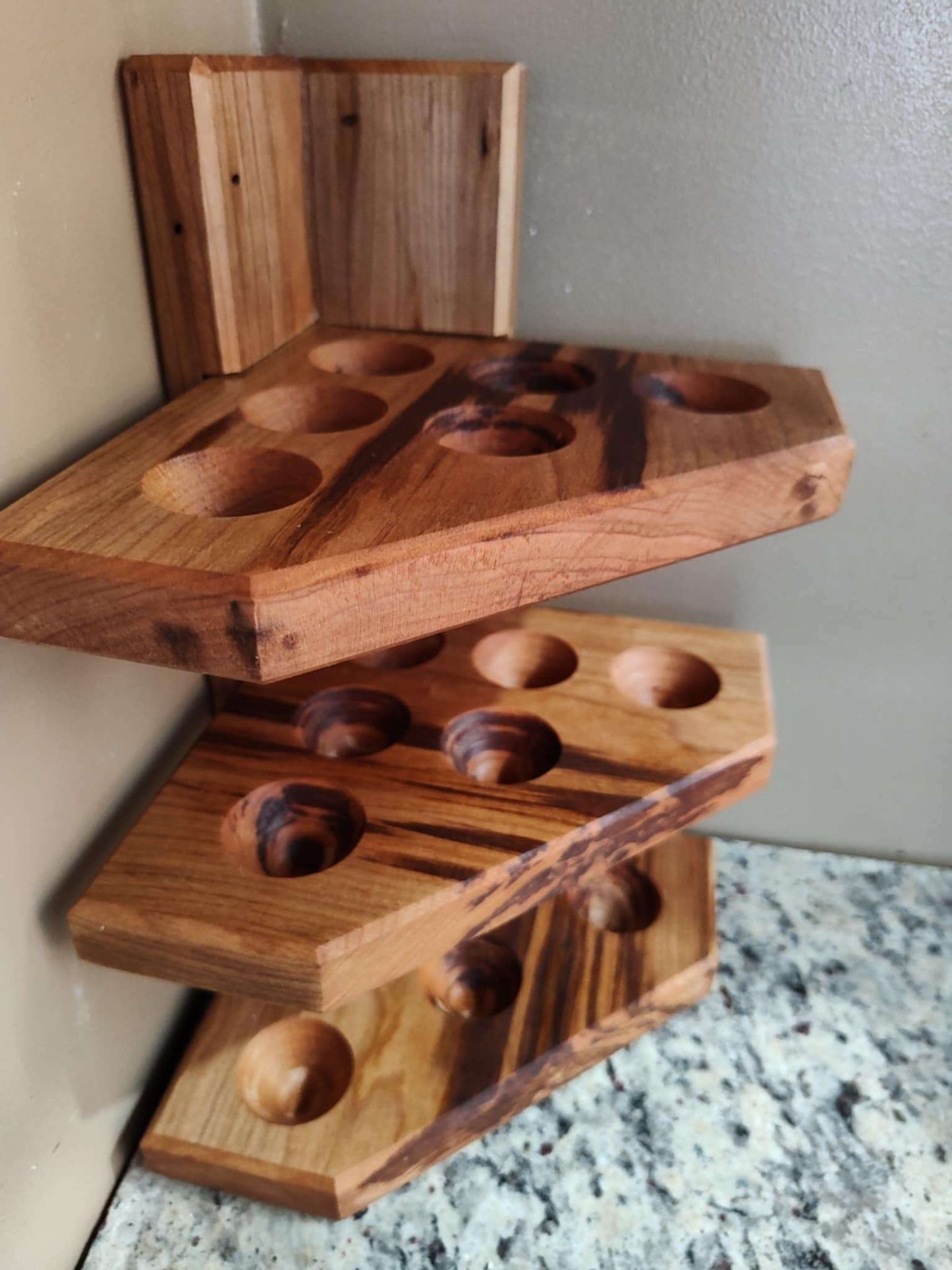 CORNER EGG CADDY