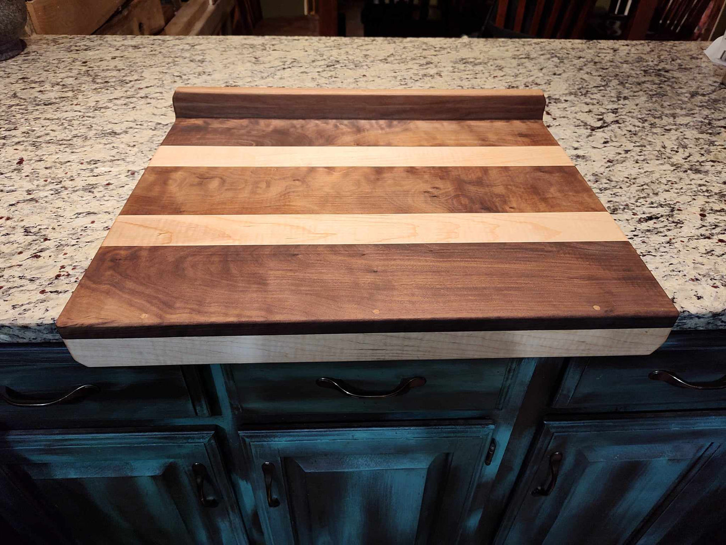 Pastry/Pasta Board double counter lip