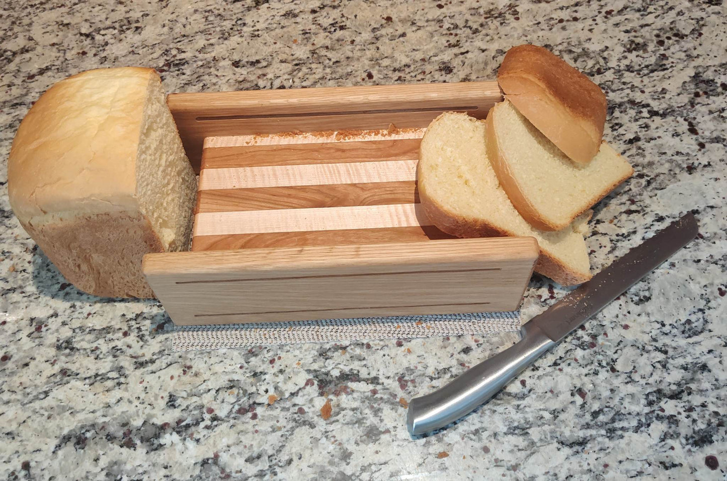 Bread slicing guide